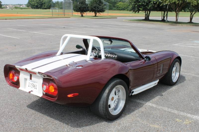 Illustration for article titled At $35,000, Could This Custom ‘1965’ Factory Five Daytona Spyder Get Your Heart Racing?